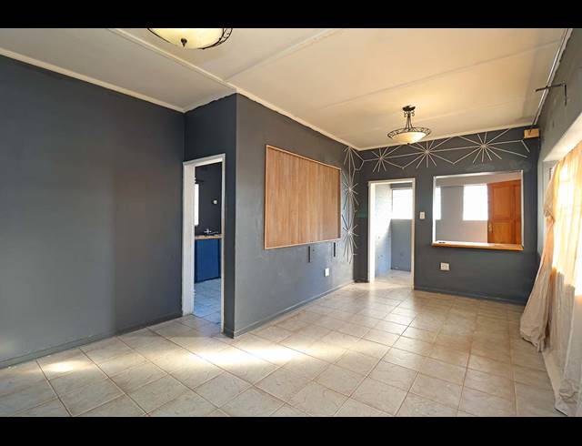 3 BEDROOM HOUSE FOR SALE IN WYCHWOOD